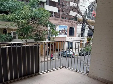 Departamento 6 ambientes con 2 baños