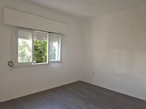 Depto Tipo Casa en Venta en Villa Pueyrredon, USD 135.000