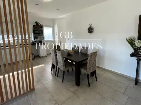 Venta de Casa 4 AMBIENTES en Santa Elena, Pilar