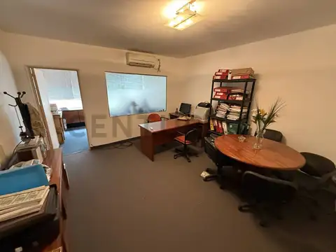 VENTA OFICINA 2 AMBIENTES EN MICROCENTRO CON COCINA