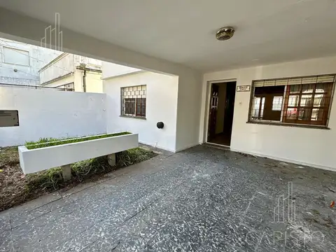 PH 3 ambientes 2 baños, garage, patio y espectacular terraza!