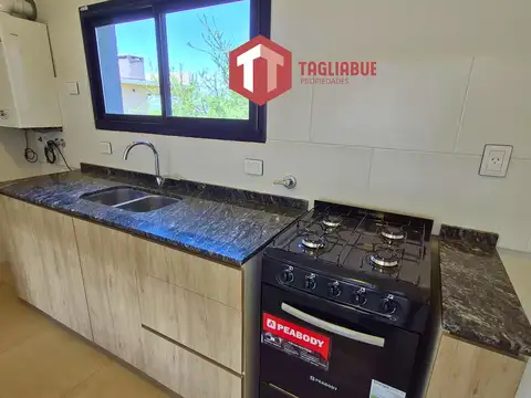 Casa 3 ambientes con 2 baños