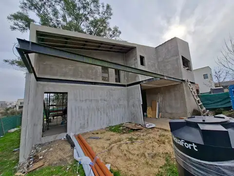 Casa en Venta en Pilar Del Este, USD 210.000