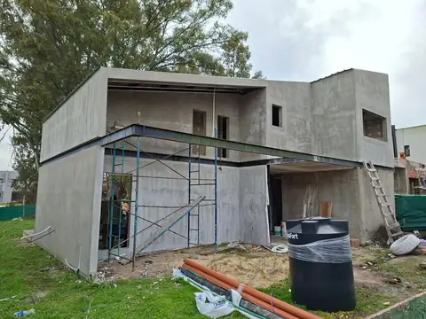 Casa en terminación de Diseño con Amenities
