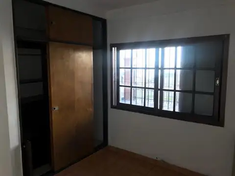 Depto Tipo Casa en Alquiler de 2 dormitorios