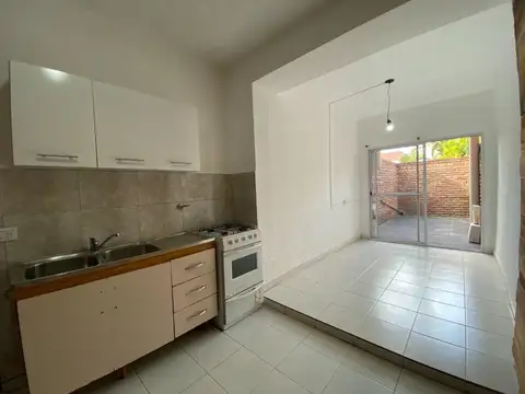 Depto Tipo Casa en Alquiler 35 años