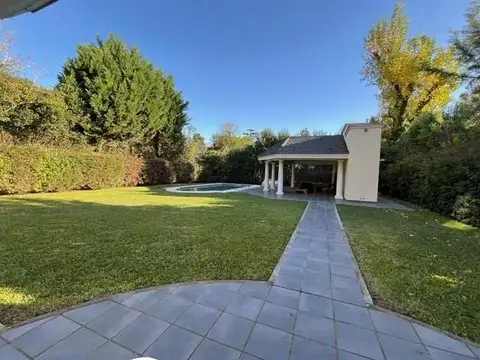 Casa en Venta en Highland Park Country Club, USD 449.000