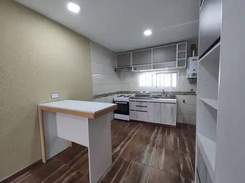 VENTA CASA 3 AMBIENTES LOMA VERDE CON PILETA
