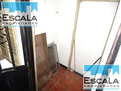 CASA DE DOS DORMITORIOS CON PATIO