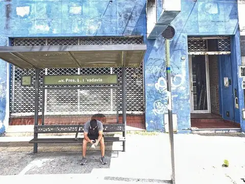 Local en Piñeyro
