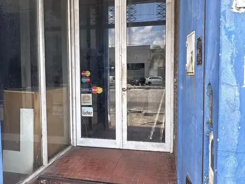 Av Rivadavia  al 800