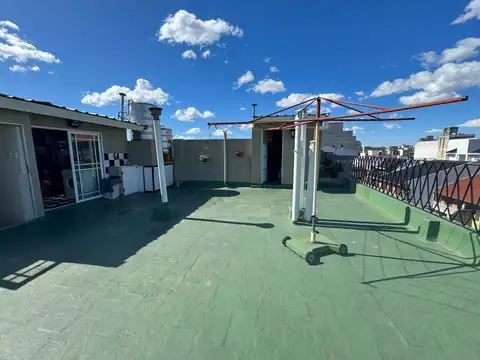 Venta PH 4 Ambientes con Terraza Propia - Barrio Naon - Mataderos