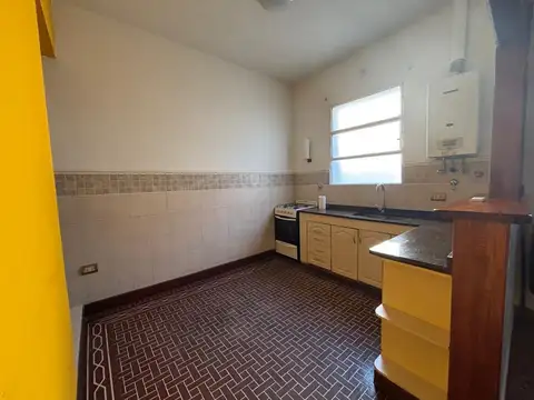 Depto Tipo Casa en Venta en Versalles, USD 113.000