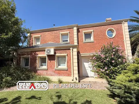 Casa  en Venta en Los Jazmines, Pilar del Este, Pilar