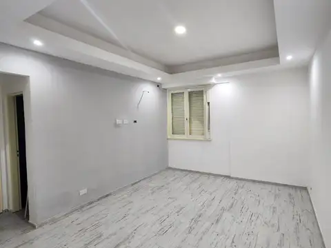 Hermoso Dpto 2 Amb a re estrenar / Solís y Carlos Calvo / Todos los transportes / Muy tranquilo.