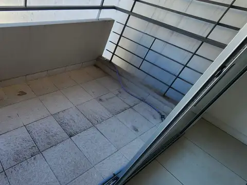 DEPARTAMENTO 2 AMBIENTES - CONTRAFRENTE - APTO PROFESIONAL