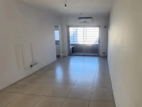 DEPARTAMENTO 2 AMBIENTES - CONTRAFRENTE - APTO PROFESIONAL