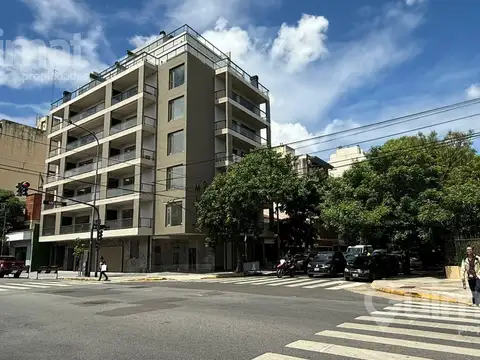 Local a estrenar, Av. Congreso esquina Melian