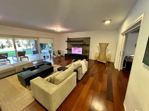 Casa en Venta al Este