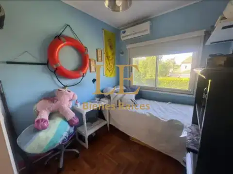 Casa en Venta con 4 cocheras