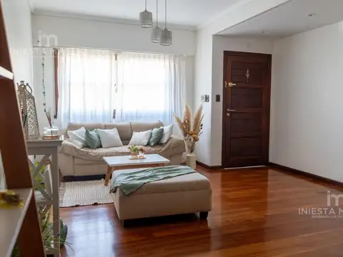 Depto Tipo Casa 5 ambientes con 2 baños