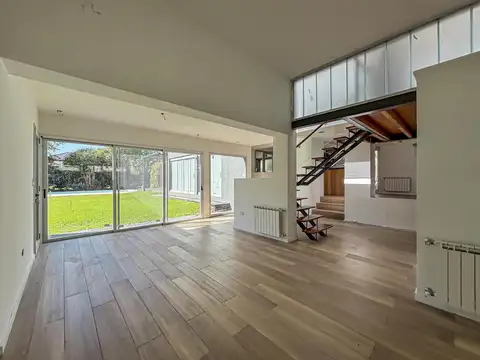 Casa 7 ambientes con 4 baños