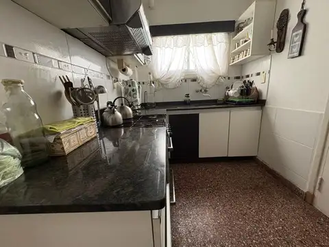 Depto Tipo Casa 4 ambientes con 2 baños