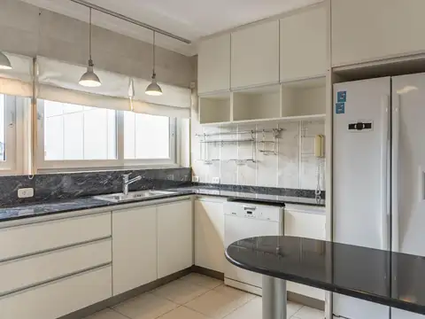 Departamento 4 ambientes con 3 baños