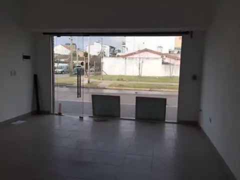 Local en Alquiler en Paso del Rey, $ 950.000