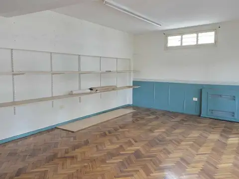 Balvanera, Once, venta oficina  piso alto luz 