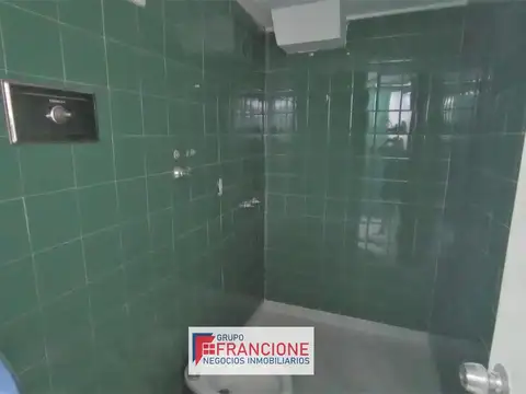 Oficina en Venta con 2 cocheras