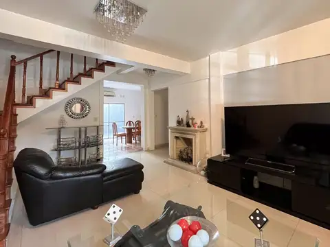 Depto Tipo Casa 5 ambientes con 3 baños