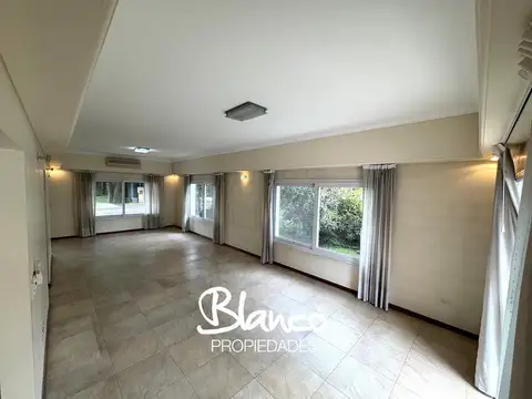 Casa 7 ambientes con 5 baños