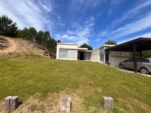 Casa en venta - 3 Dormitorios 3 Baños - 1.035Mts2 - Pinamar