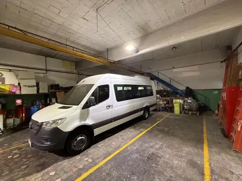 RETASADO GALPON 400M² ZONA INDUSTRIAL