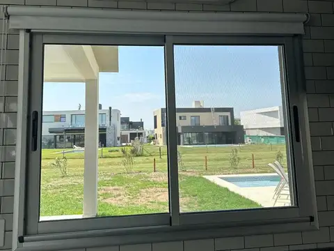 Casa en Alquiler de 5 dormitorios