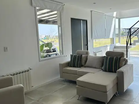 Casa en Alquiler de 5 dormitorios