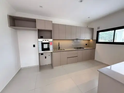 Casa en Venta en Presidente Derqui, USD 254.000
