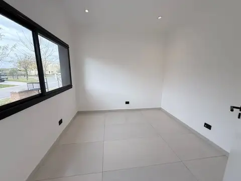 Casa de 6 Ambientes en Barrio San Pablo – Diseño, Confort y Calidad en Pilar ?