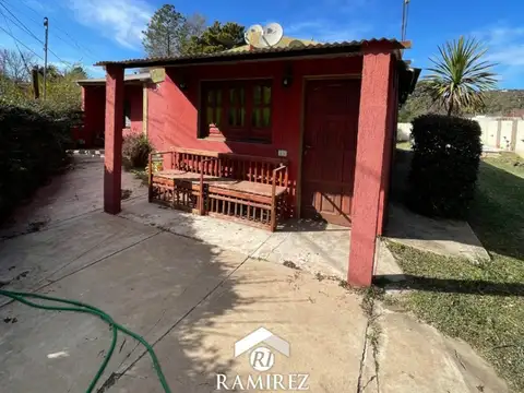 SE VENDE CASA CON DEPTO