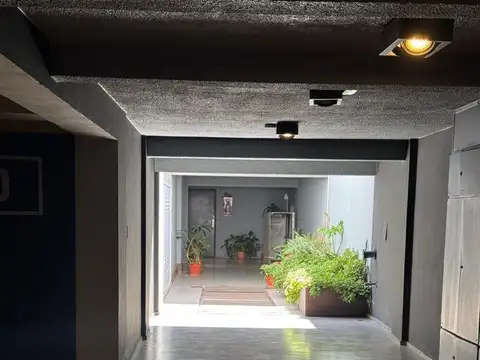Departamento 7 ambientes con 2 baños