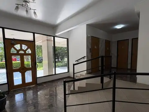 Departamento en Alquiler en Villa Raffo, $ 800.000