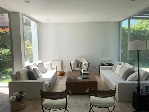 Casa en Venta en La Horqueta, USD 1.400.000