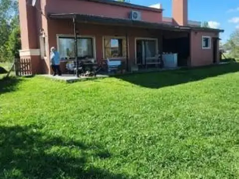 Casa en Venta en Fincas de San Vicente, USD 170.000