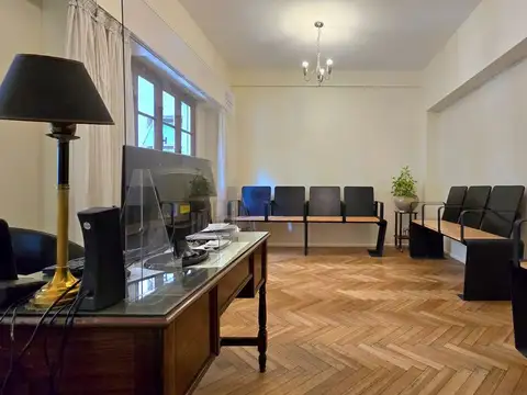 Oficina en Venta 69 años