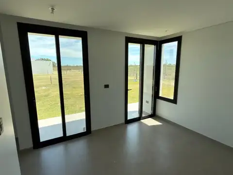 Casa en Venta en Pueblos Del Plata - Villalobos, USD 295.000