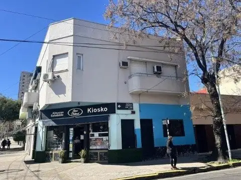 Av. Castañares al 1000