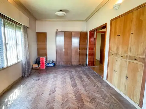 Casa 4 dormitorios Venta - Carapachay