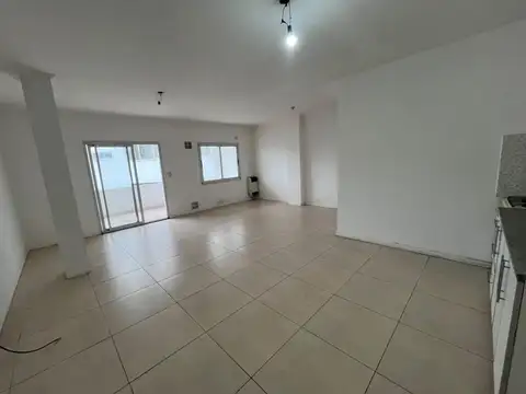 ALQUILER DEPARTAMENTO LANÚS OESTE BALCÓN