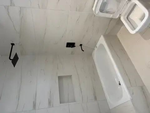 Casa 6 ambientes con 2 baños
